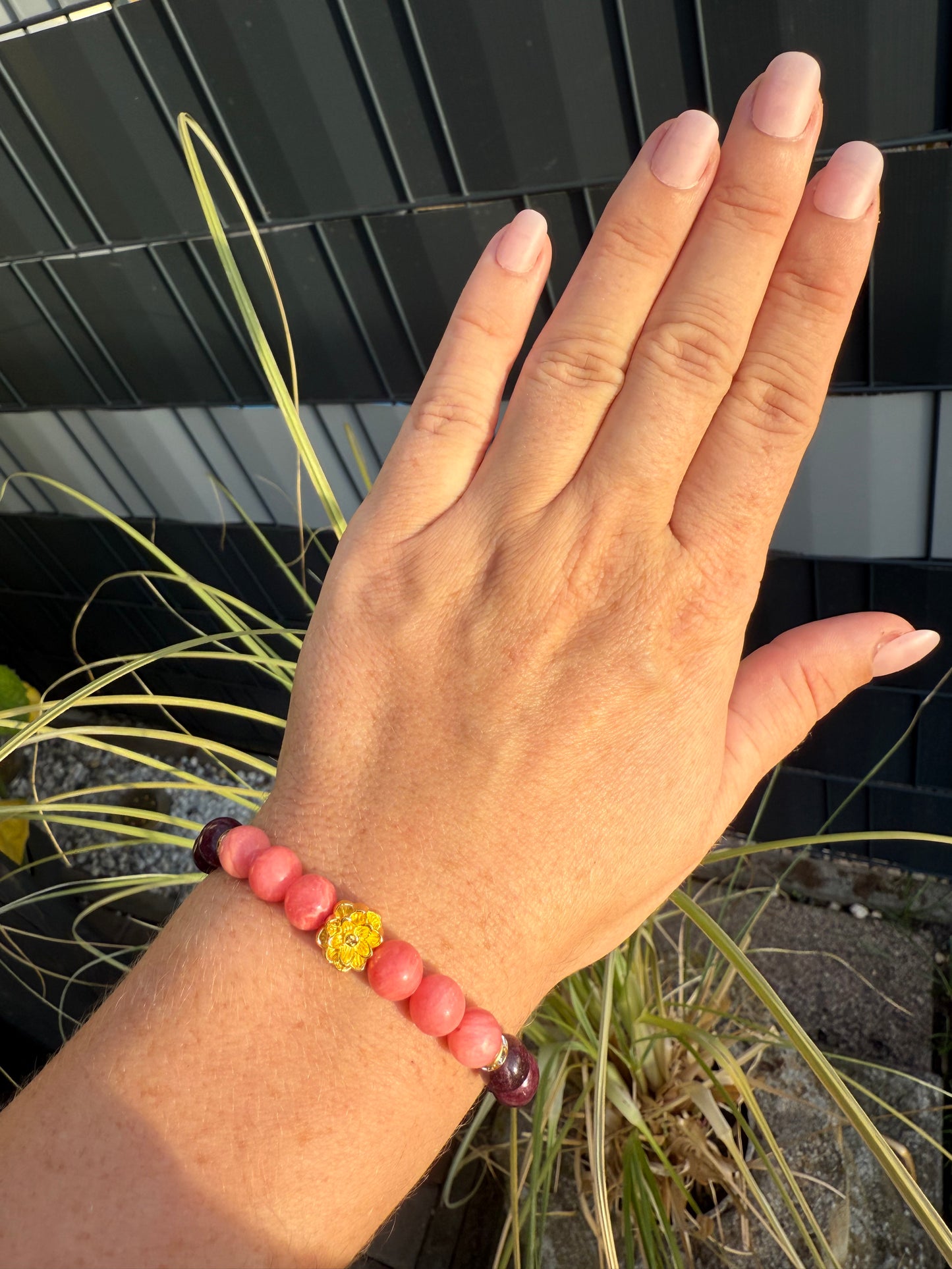 🌹 Golden Bloom – Granat & Rhodochrosit