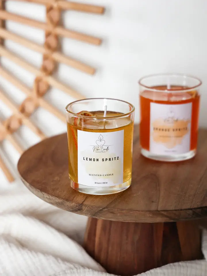 Duftkerze Orange Spritz – frischer Zitrusduft für Lebensfreude & Energie – handgegossen bei Essential Anders