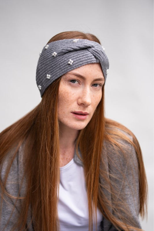Stirnband Pearl mit Perlen in grau – elegantes Haarband für Winter & Alltag – stilvolles Accessoire von Essential Anders