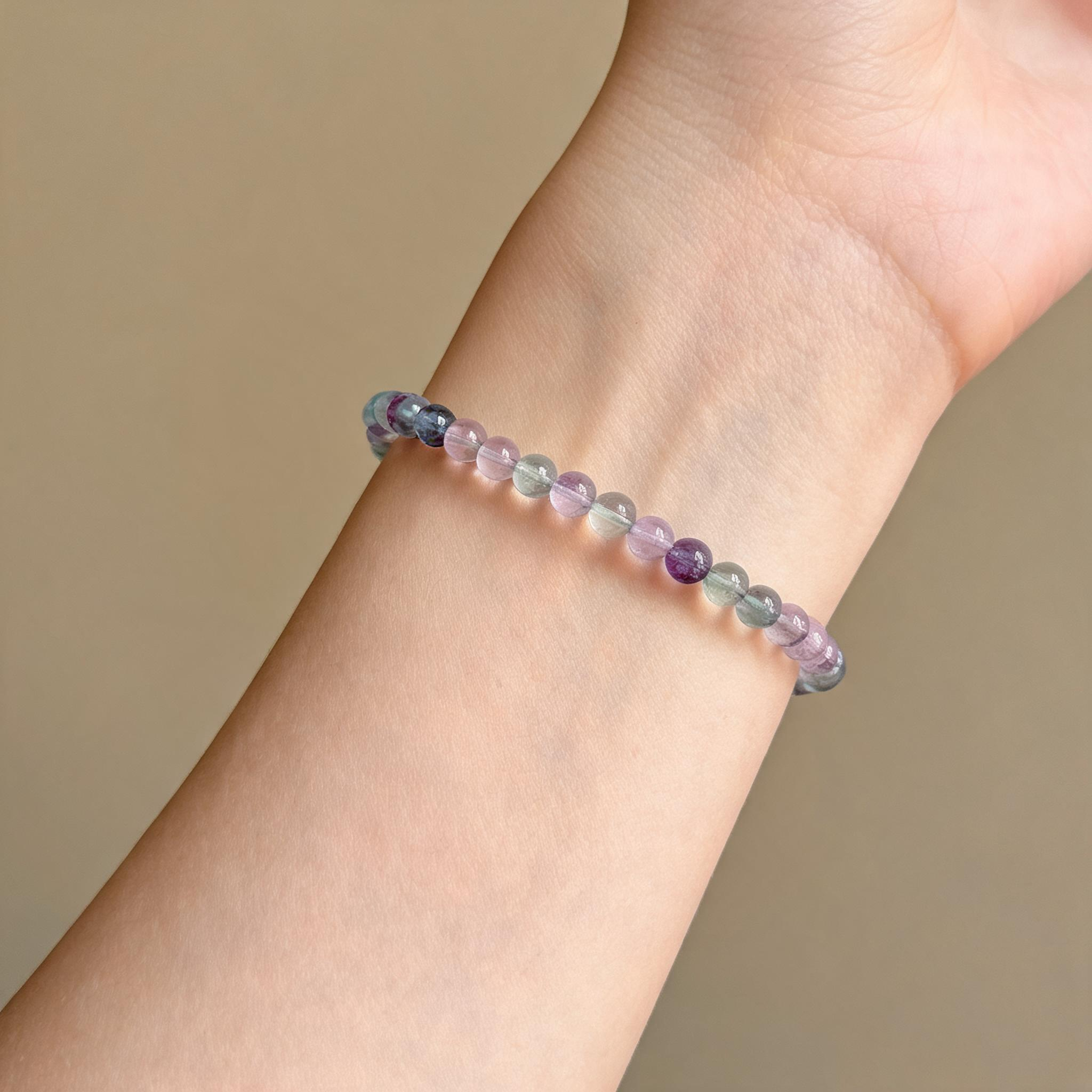 Schlichte Heilstein-Armbänder